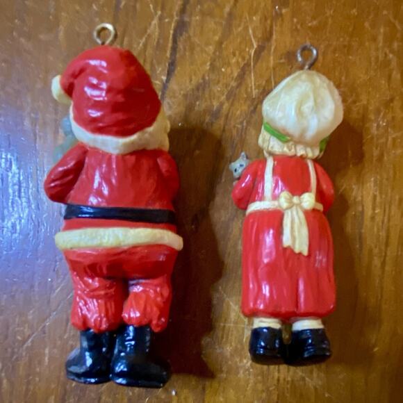 Vintage Christmas Ornaments Hallmark Santa & Mrs. Claus Holding Cats Kittens - Picture 2 of 4